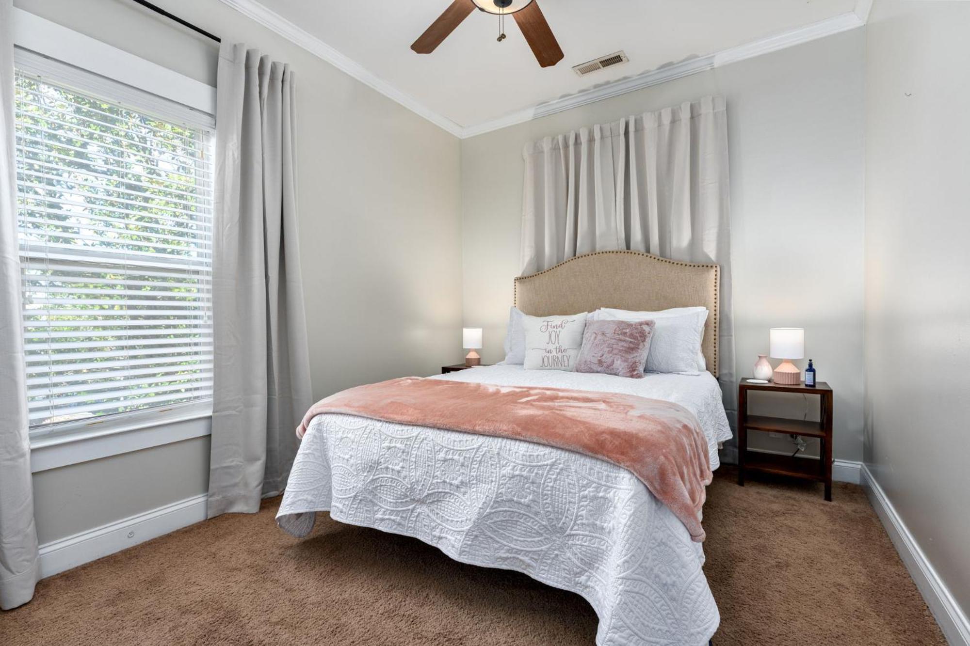 Downtown Wilmington Home ~ Pet Friendly Экстерьер фото