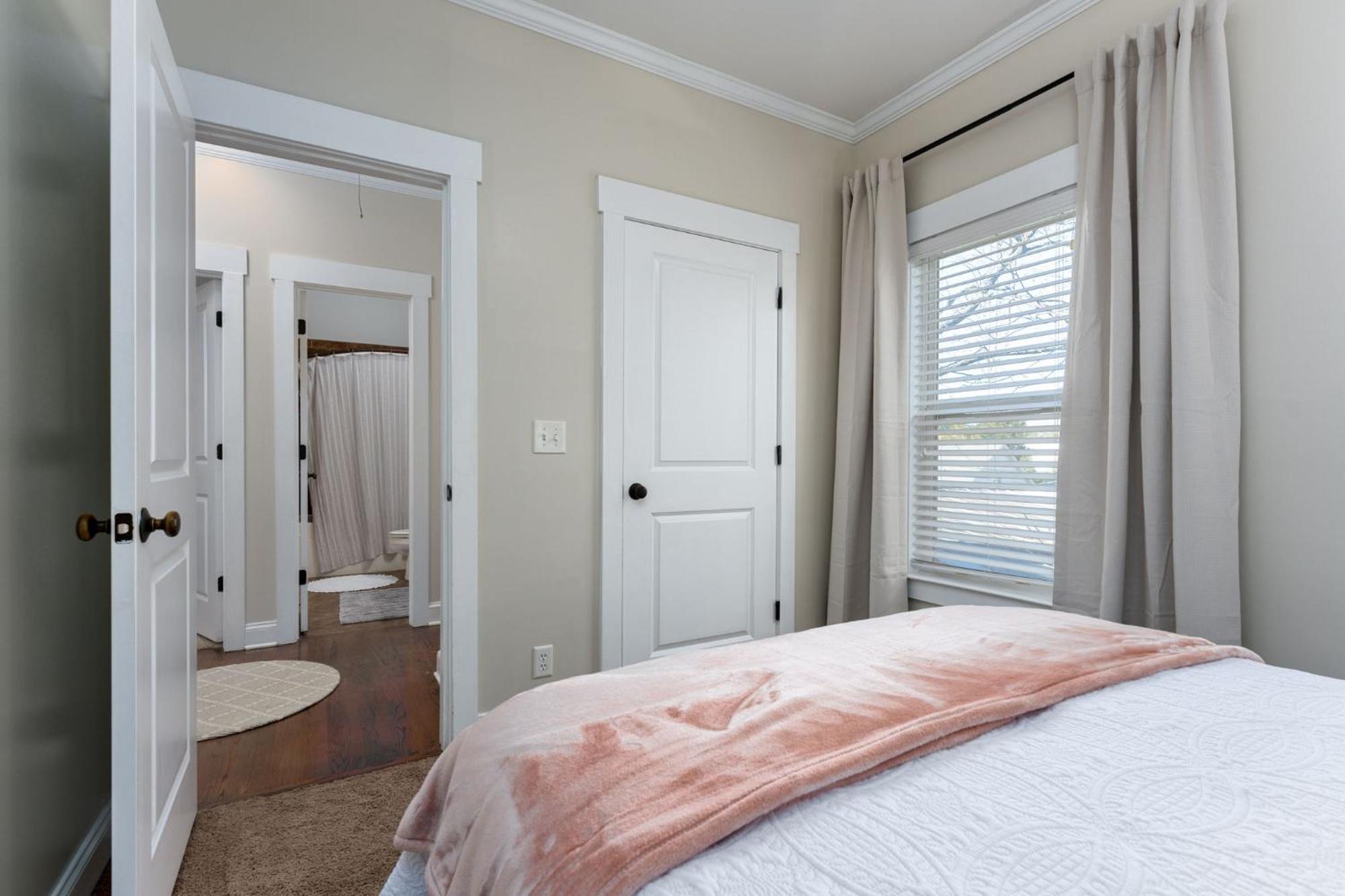 Downtown Wilmington Home ~ Pet Friendly Экстерьер фото