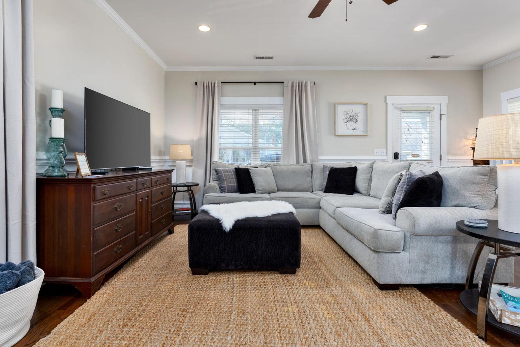 Downtown Wilmington Home ~ Pet Friendly Экстерьер фото